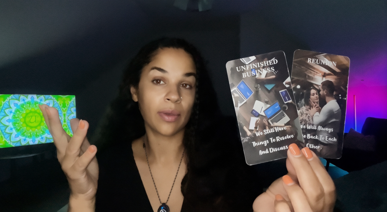 AQUARIUS ♒️ YOU BOTH FEEL IT… A NEW CHAPTER IS BEGINNING 👀✨ Extended Reading